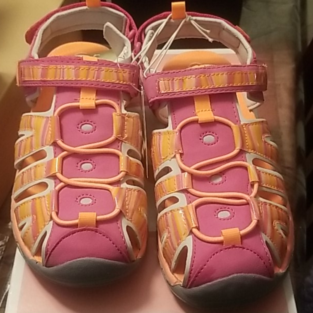 NWB GIRL'S SHOES!